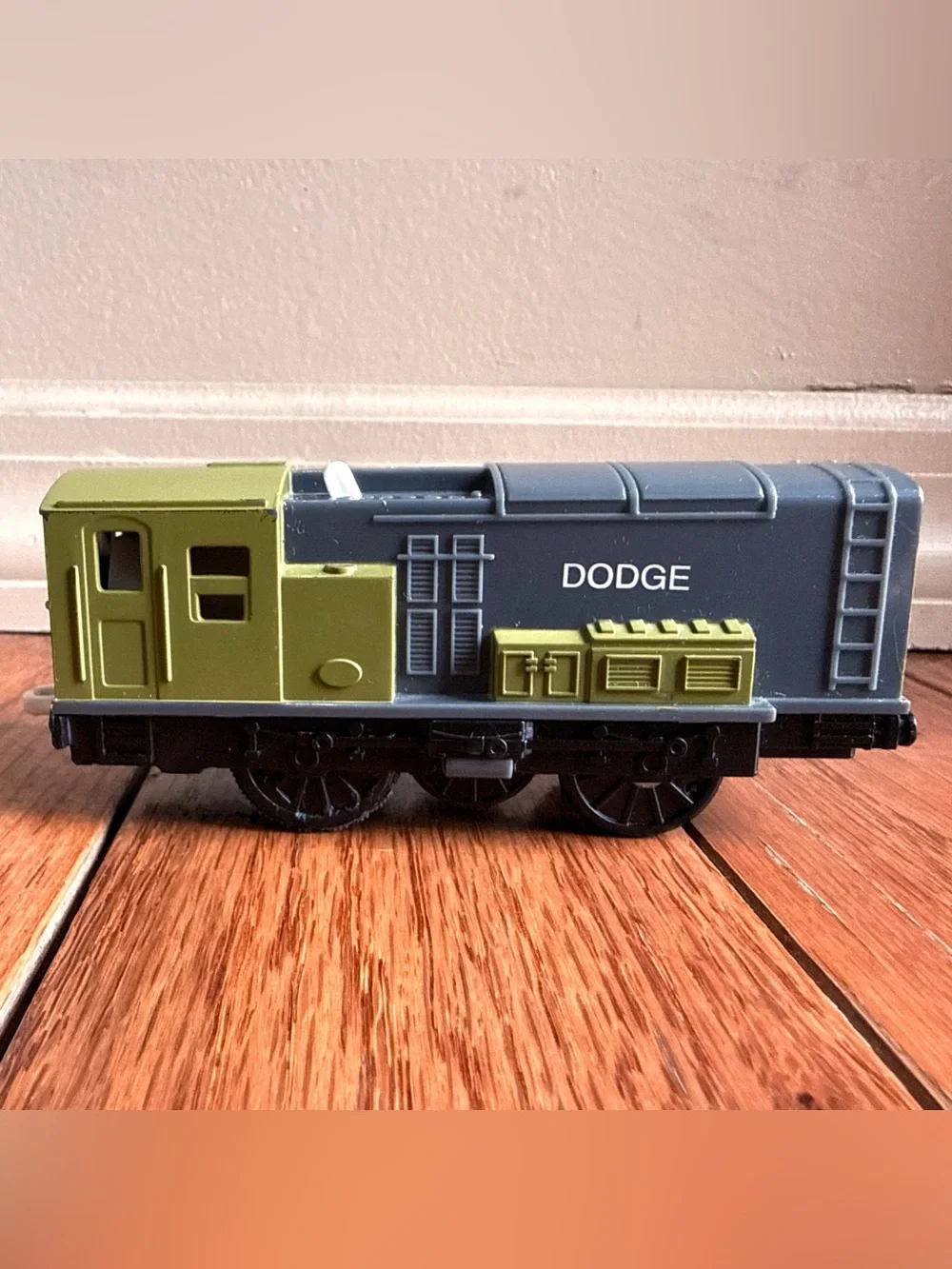 Thomas The Tank Engine Friends Trackmaster Dodge Grey Green Motorized Train 2009